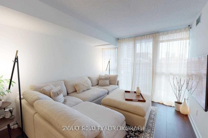 Photo 4 at 510 - 121 Mcmahon Drive, Bayview Village, Toronto