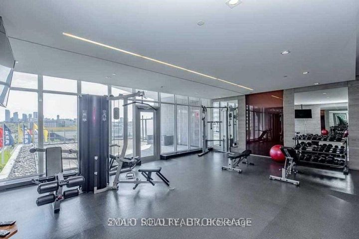 Photo 15 at 510 - 121 Mcmahon Drive, Bayview Village, Toronto