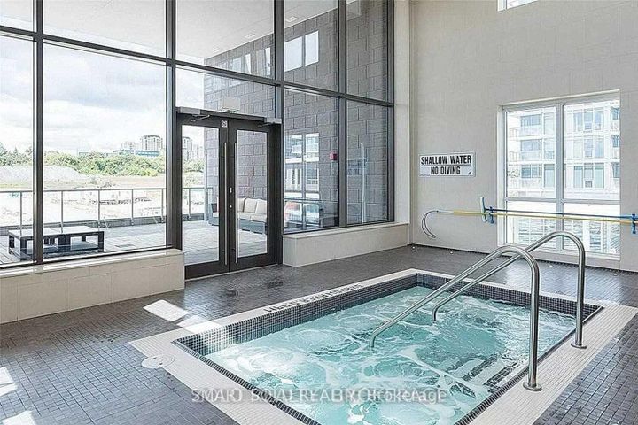 Photo 16 at 510 - 121 Mcmahon Drive, Bayview Village, Toronto