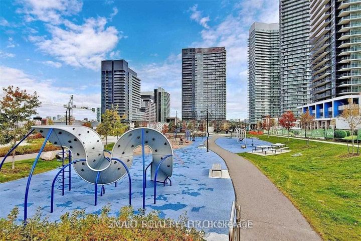Photo 22 at 510 - 121 Mcmahon Drive, Bayview Village, Toronto
