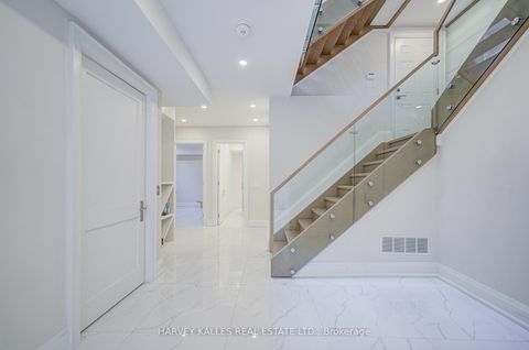 Photo 35 at 170 Spring Garden Avenue, Willowdale East, Toronto