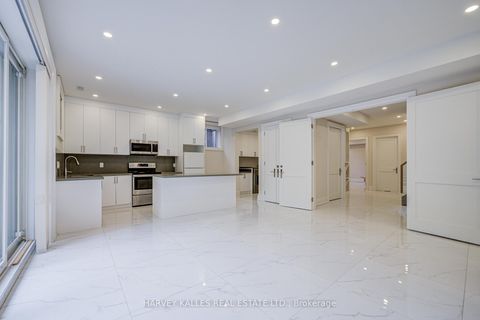 Photo 38 at 170 Spring Garden Avenue, Willowdale East, Toronto