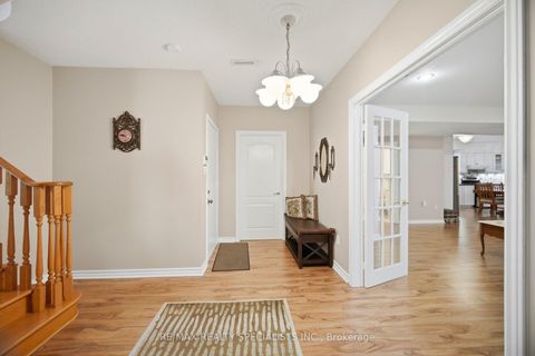 Photo 6 at 223 Sonoma Boulevard, Sonoma Heights, Vaughan