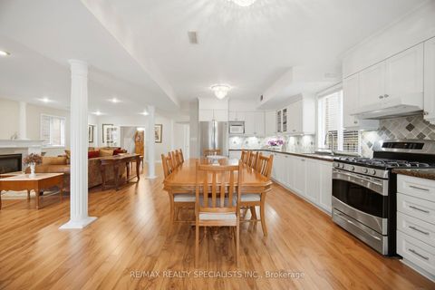 Photo 13 at 223 Sonoma Boulevard, Sonoma Heights, Vaughan