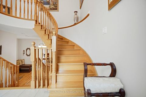 Photo 18 at 223 Sonoma Boulevard, Sonoma Heights, Vaughan