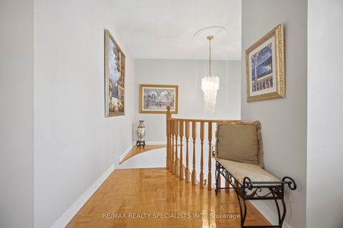Photo 19 at 223 Sonoma Boulevard, Sonoma Heights, Vaughan