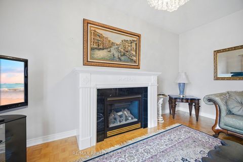 Photo 22 at 223 Sonoma Boulevard, Sonoma Heights, Vaughan