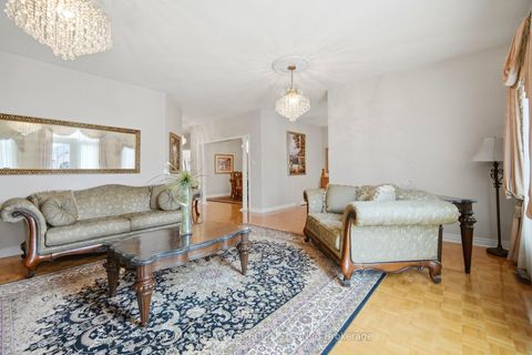 Photo 23 at 223 Sonoma Boulevard, Sonoma Heights, Vaughan