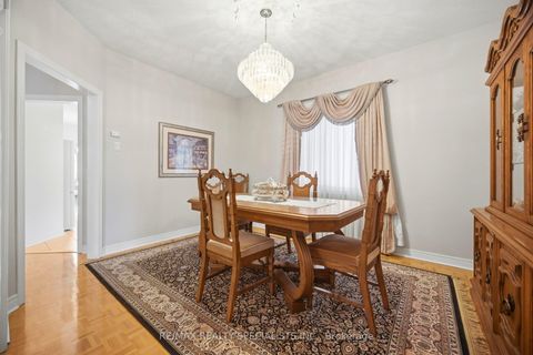 Photo 26 at 223 Sonoma Boulevard, Sonoma Heights, Vaughan