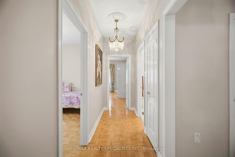 Photo 33 at 223 Sonoma Boulevard, Sonoma Heights, Vaughan