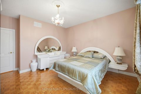 Photo 38 at 223 Sonoma Boulevard, Sonoma Heights, Vaughan