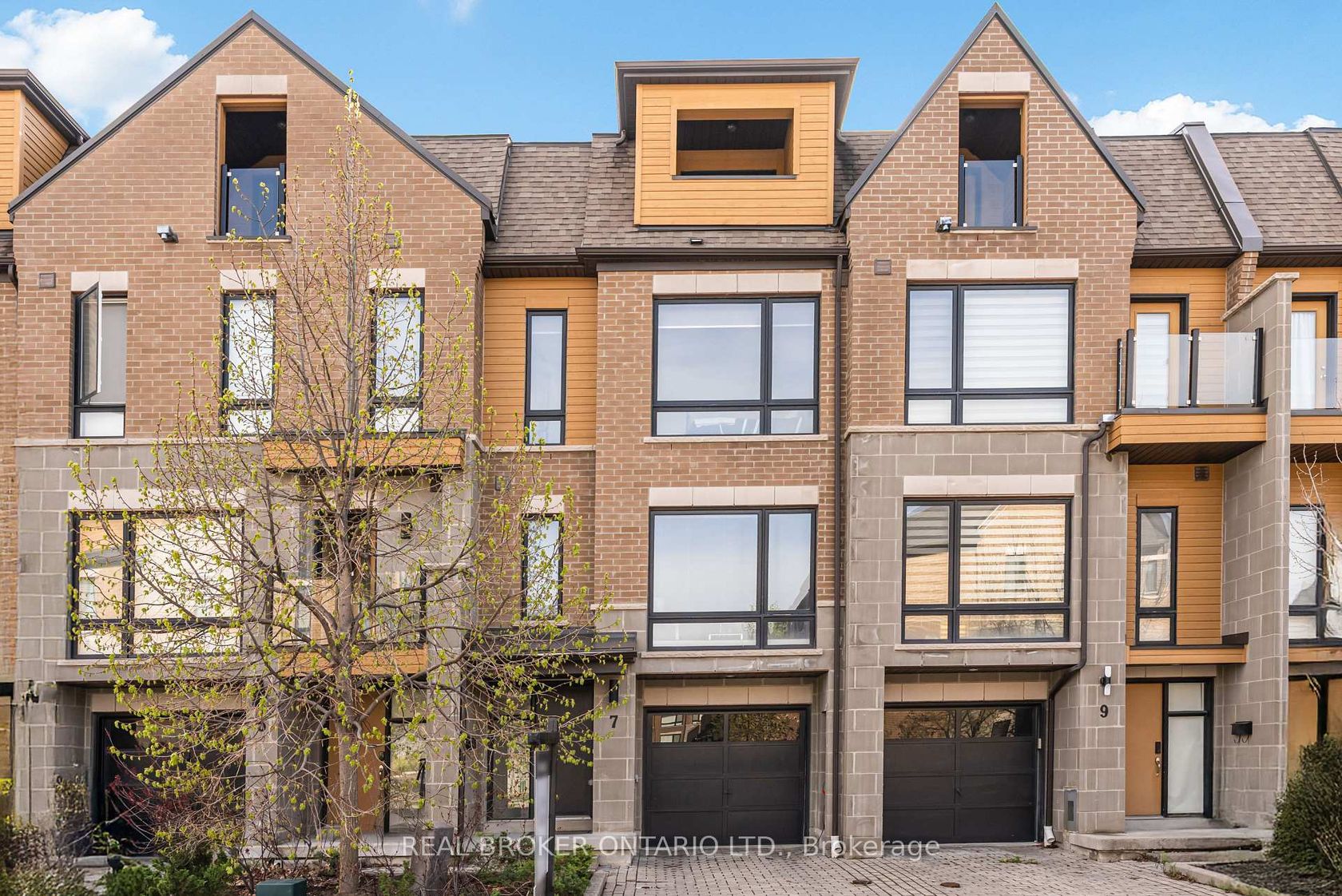 7 Kenneth Wood Crescent, Newtonbrook East, Toronto 