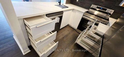 Photo 10 at 613 - 75 Weldrick Road E, Observatory, Richmond Hill