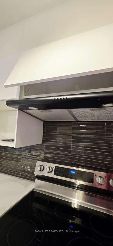 Photo 13 at 613 - 75 Weldrick Road E, Observatory, Richmond Hill