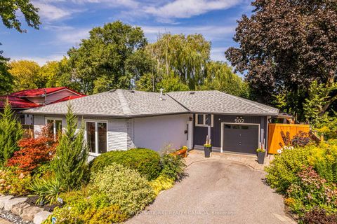 Photo 0 at 902 Vistula Drive, West Shore, Pickering
