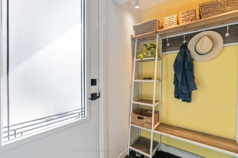 Photo 1 at 902 Vistula Drive, West Shore, Pickering