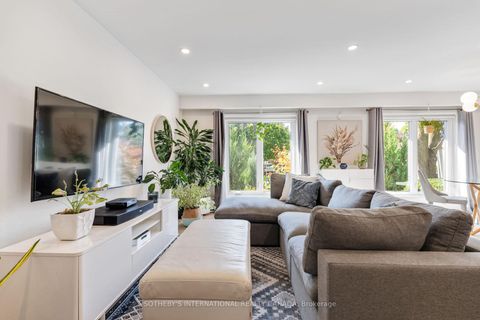 Photo 4 at 902 Vistula Drive, West Shore, Pickering