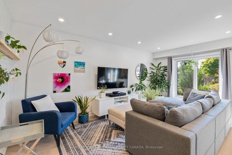 Photo 12 at 902 Vistula Drive, West Shore, Pickering