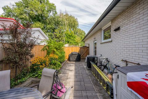 Photo 29 at 902 Vistula Drive, West Shore, Pickering