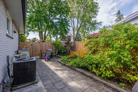 Photo 31 at 902 Vistula Drive, West Shore, Pickering
