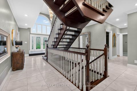 Photo 5 at 46 Deerchase Circle, Islington Woods, Vaughan
