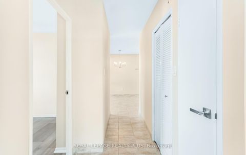 Photo 15 at 1004 - 1 Four Winds Drive, York University Heights, Toronto