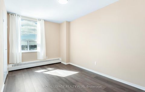 Photo 19 at 1004 - 1 Four Winds Drive, York University Heights, Toronto