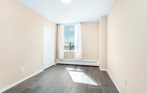 Photo 20 at 1004 - 1 Four Winds Drive, York University Heights, Toronto