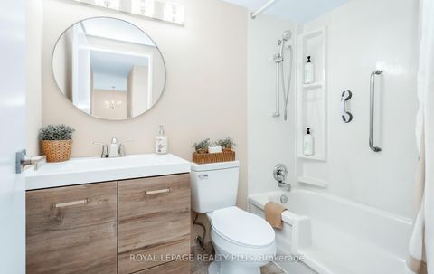Photo 24 at 1004 - 1 Four Winds Drive, York University Heights, Toronto