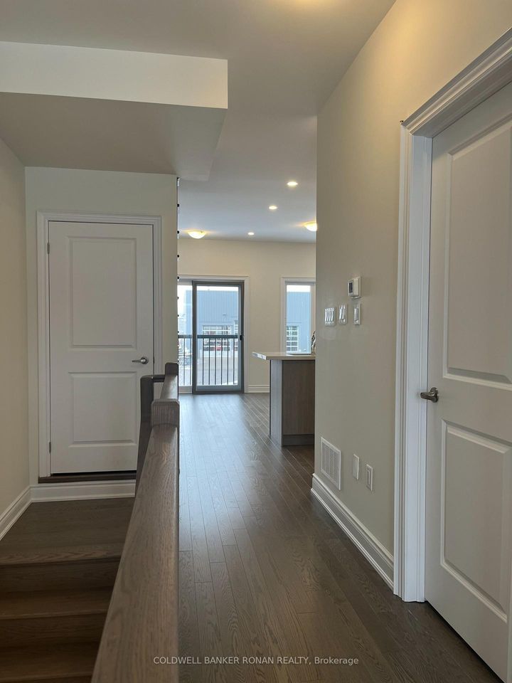Photo 11 at 13 Elgin Court, Bradford, Bradford West Gwillimbury
