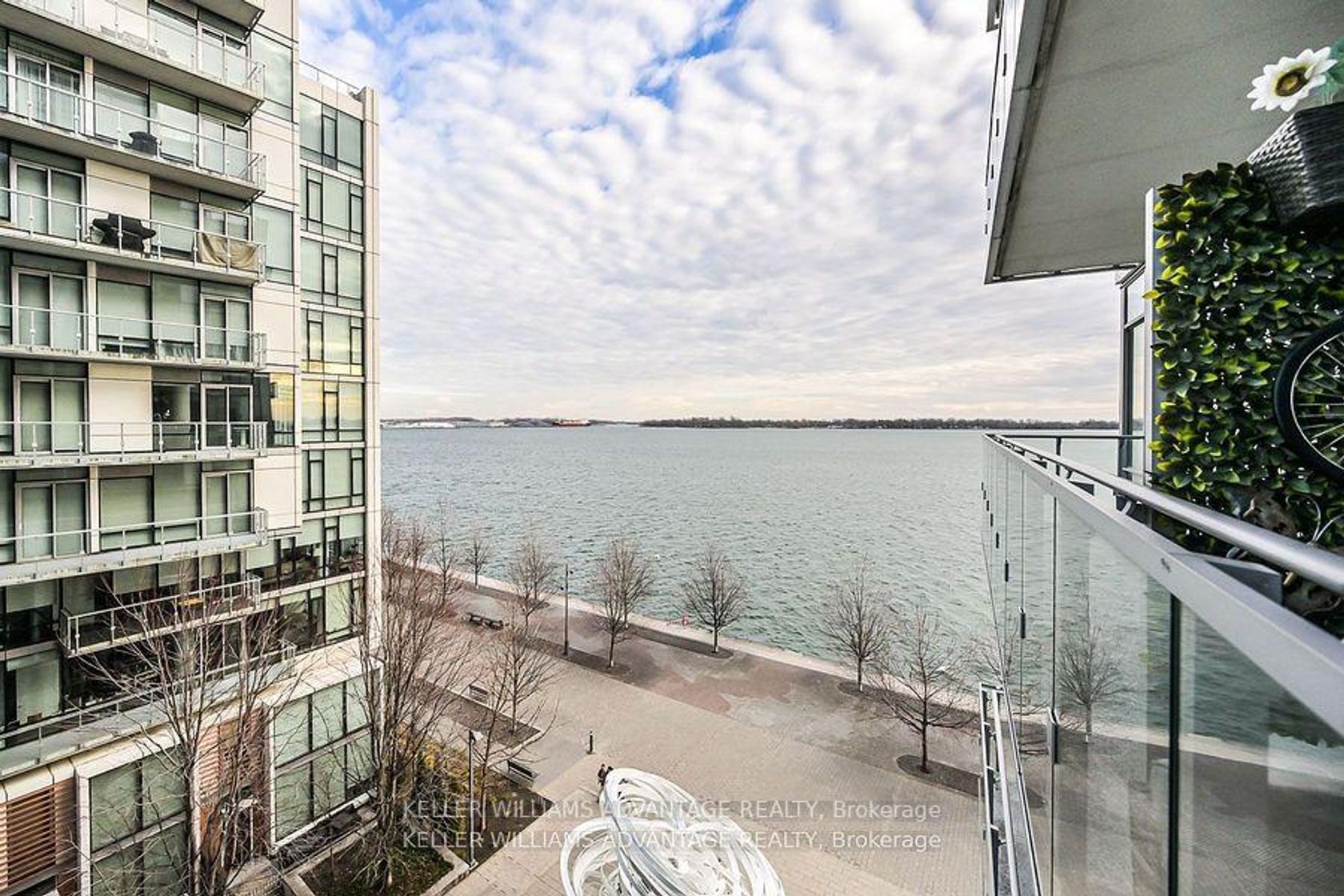 616 - 29 Queens Quay E, Waterfront Communities C8, Toronto 