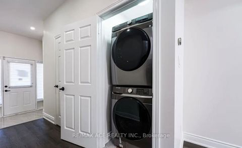 Photo 11 at 203 Raleigh Avenue, Birchmount, Toronto