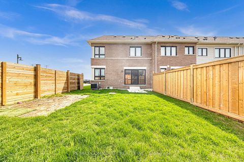 Photo 36 at 101 Sailors Landing, Bowmanville, Clarington
