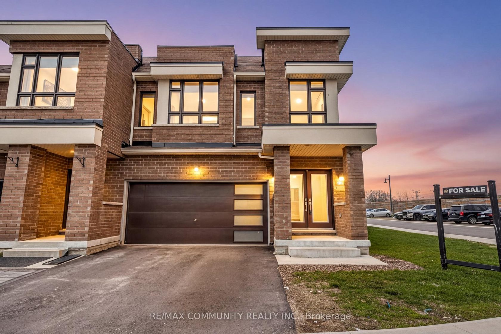 101 Sailors Landing, Bowmanville, Clarington 