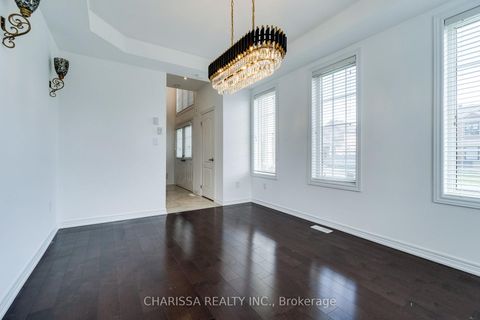Photo 13 at 2 HAWSTONE Road, Vellore Village, Vaughan