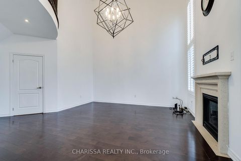 Photo 15 at 2 HAWSTONE Road, Vellore Village, Vaughan