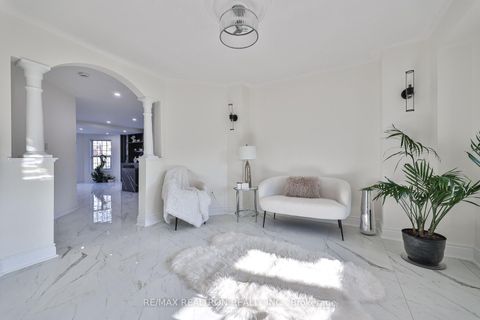 Photo 4 at 25 Highcastle Avenue, Keswick North, Georgina