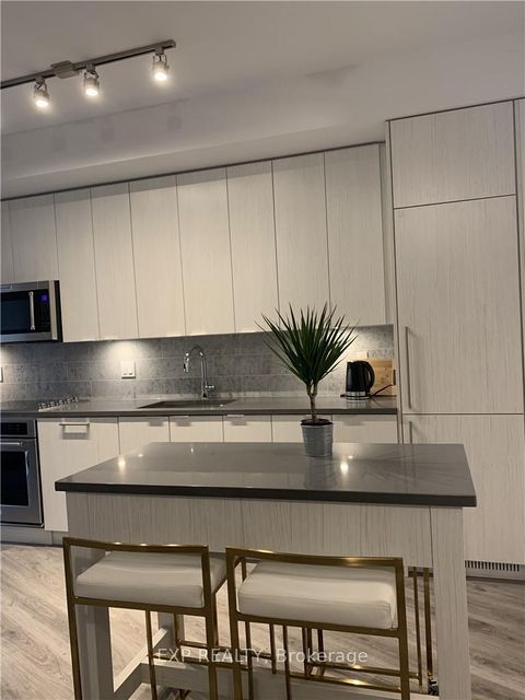 Photo 3 at 509 - 38 Iannuzzi Street, Niagara, Toronto
