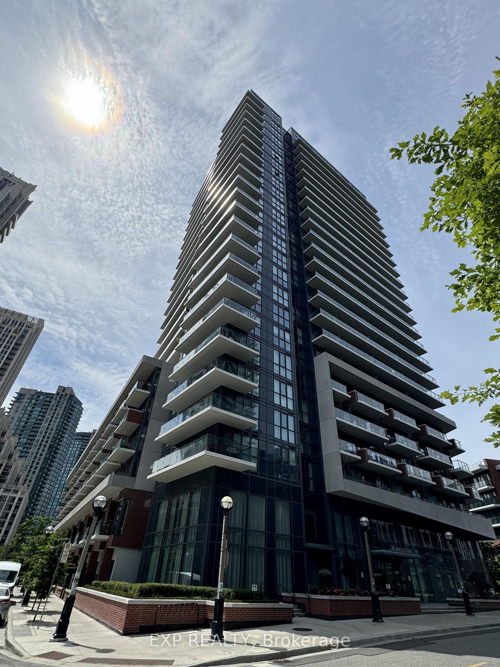 509 - 38 Iannuzzi Street, Niagara, Toronto 