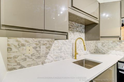 Photo 6 at 501 - 43 Eglinton Avenue W, Eglinton, Toronto