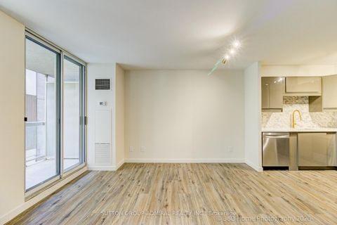 Photo 10 at 501 - 43 Eglinton Avenue W, Eglinton, Toronto