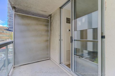 Photo 14 at 501 - 43 Eglinton Avenue W, Eglinton, Toronto