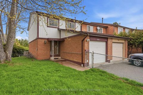 Photo 2 at 108 Quantrell Trail, Malvern, Toronto