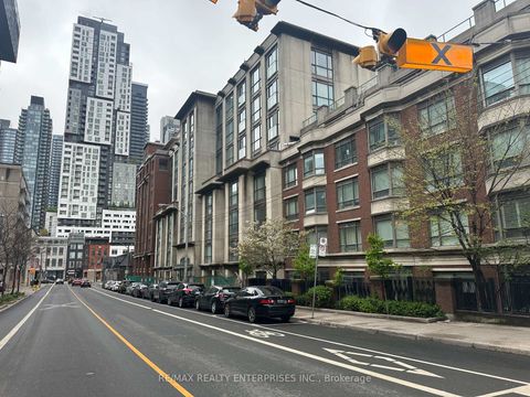 Photo 3 at 412 - 18 Beverley Street, Chinatown, Toronto