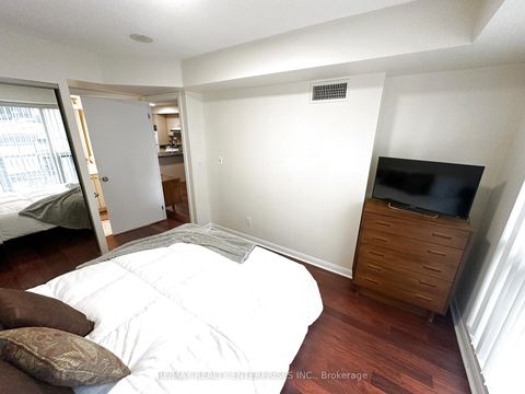 Photo 10 at 412 - 18 Beverley Street, Chinatown, Toronto