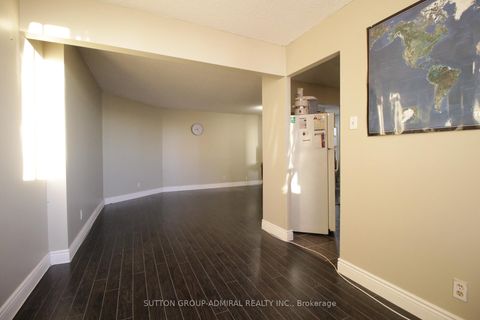 Photo 7 at 610 - 41 Markbrook Lane, Jamestown, Toronto