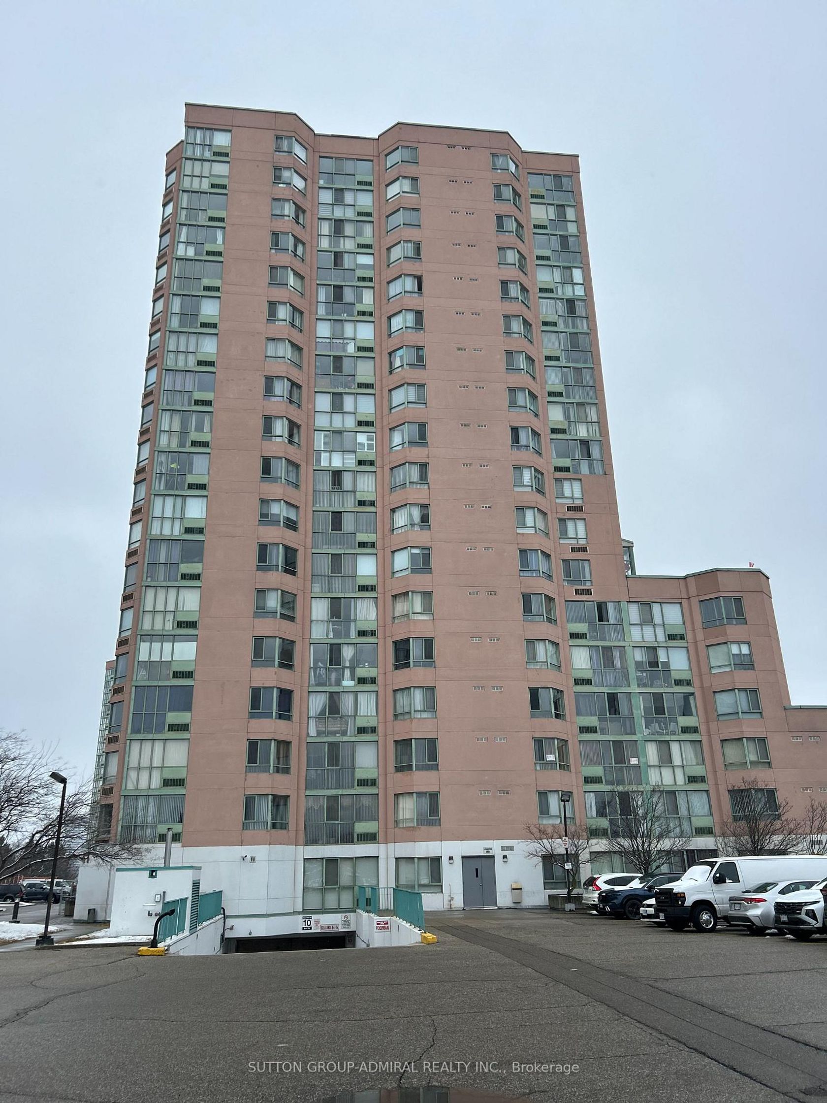 610 - 41 Markbrook Lane, Jamestown, Toronto photo number 2