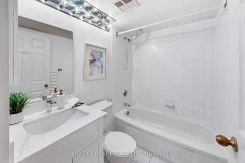 Photo 2 at 209 - 24 Wellesley Street W, Bay Street Corridor, Toronto