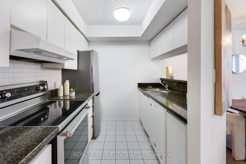 Photo 10 at 209 - 24 Wellesley Street W, Bay Street Corridor, Toronto