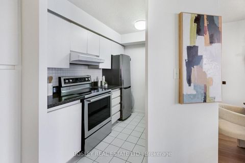 Photo 11 at 209 - 24 Wellesley Street W, Bay Street Corridor, Toronto
